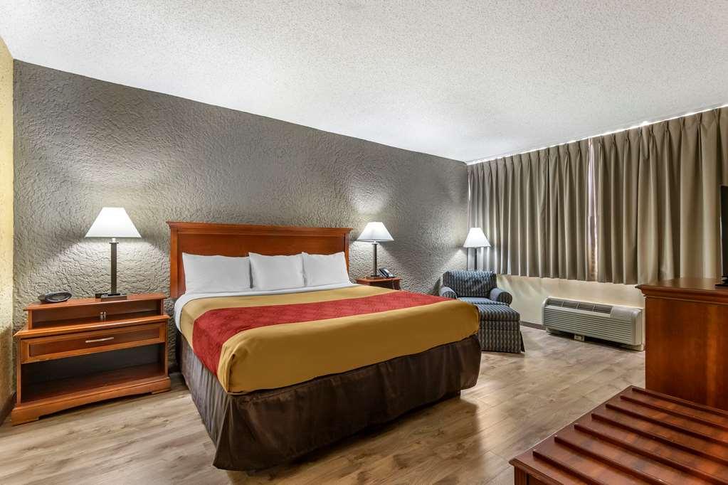 Econo Broken Arrow-tulsa Hotel 2*