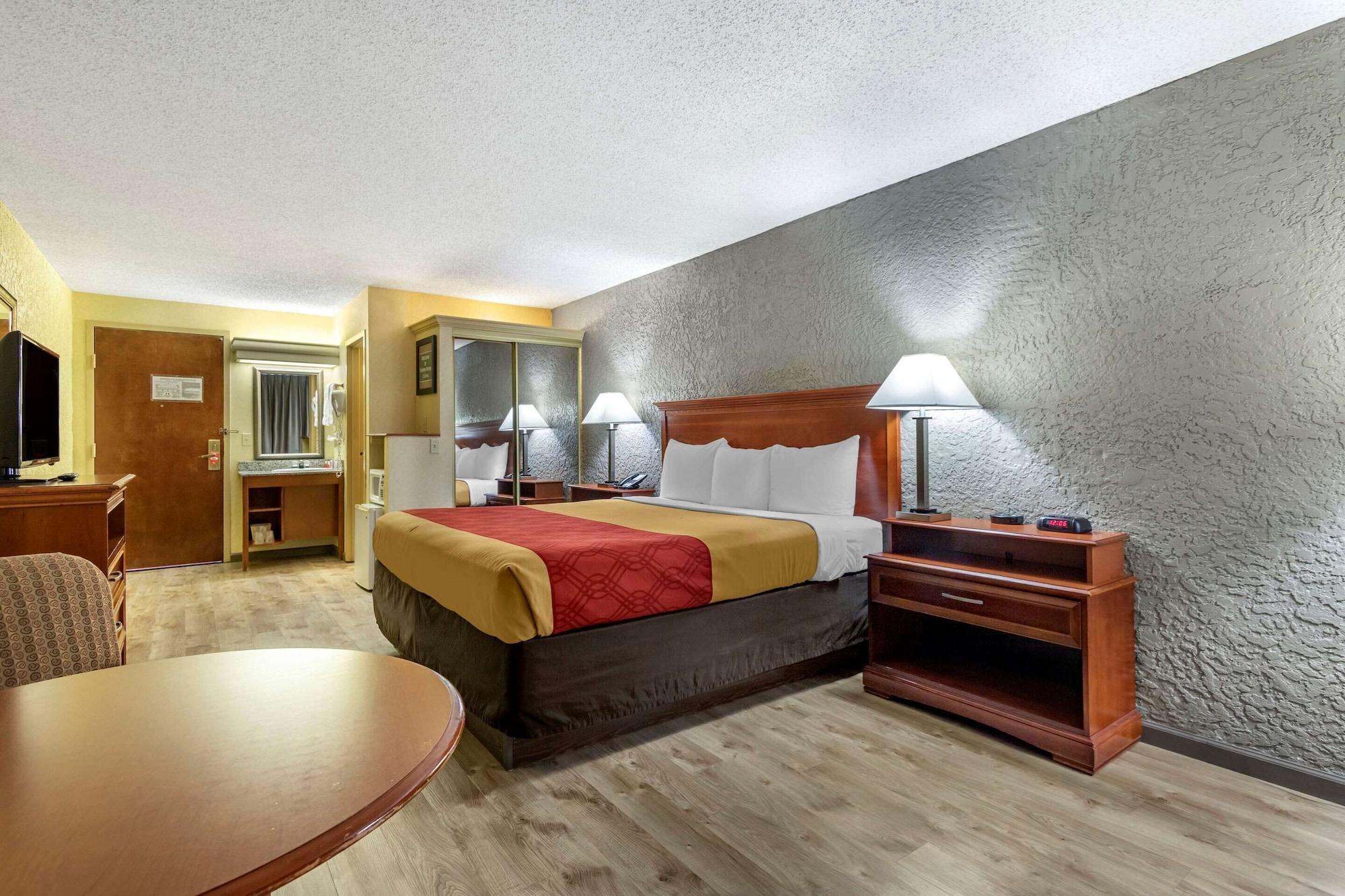 Econo Broken Arrow-tulsa Hotel 2*