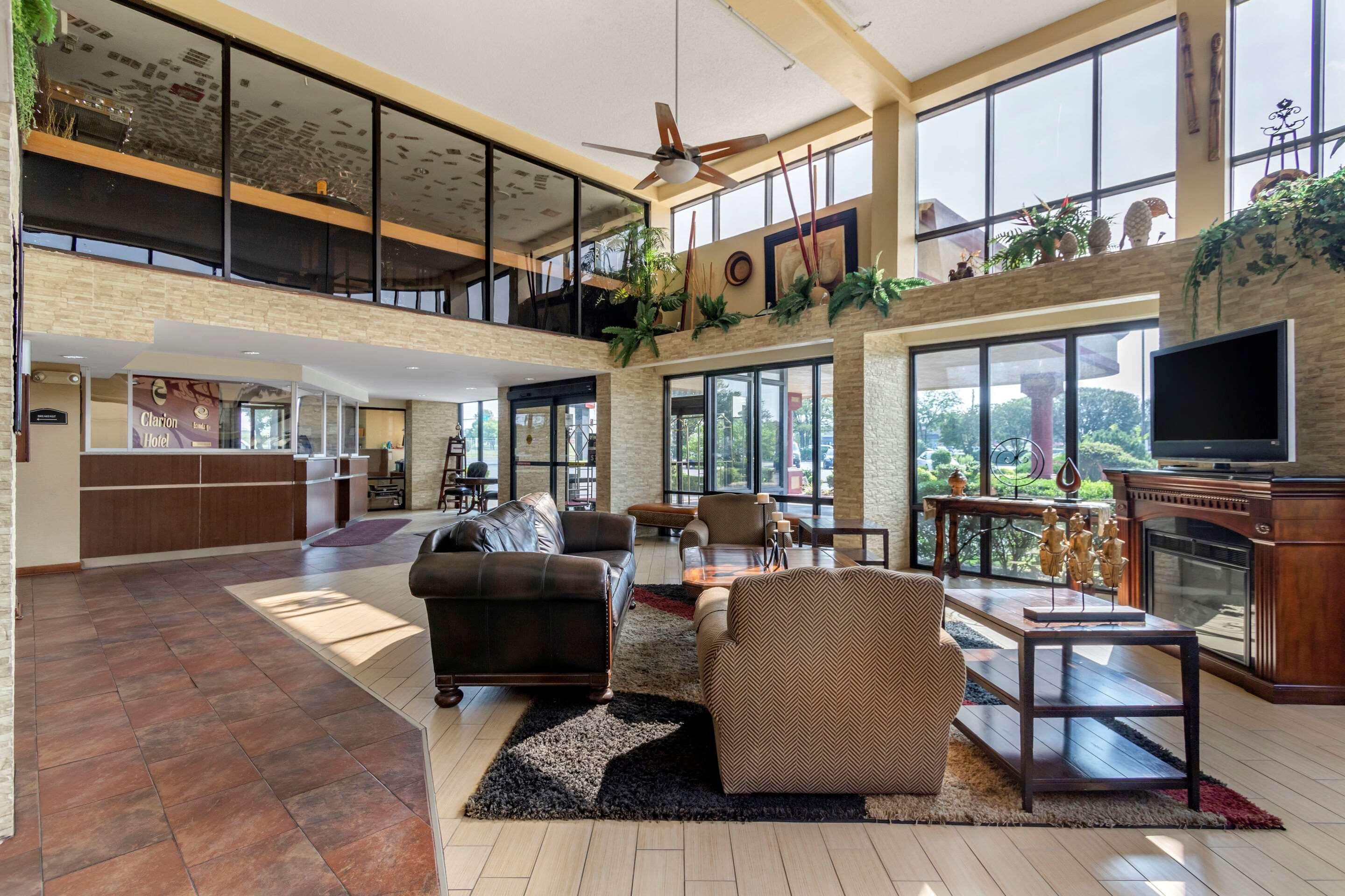 Econo Broken Arrow-tulsa Hotel